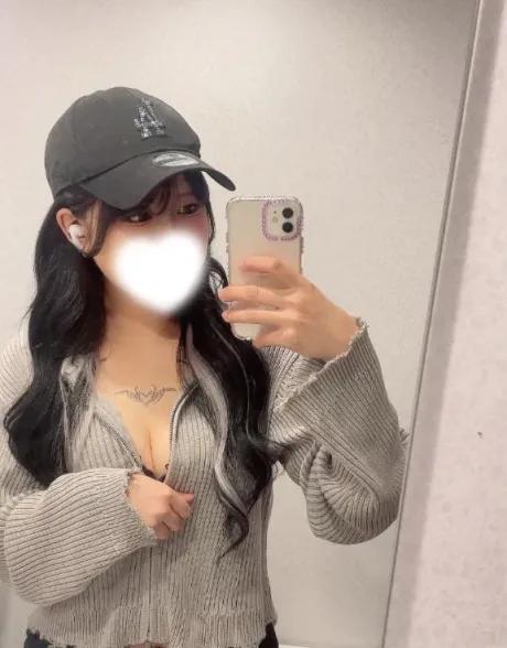 ろあのブログ チラ見せ🤭