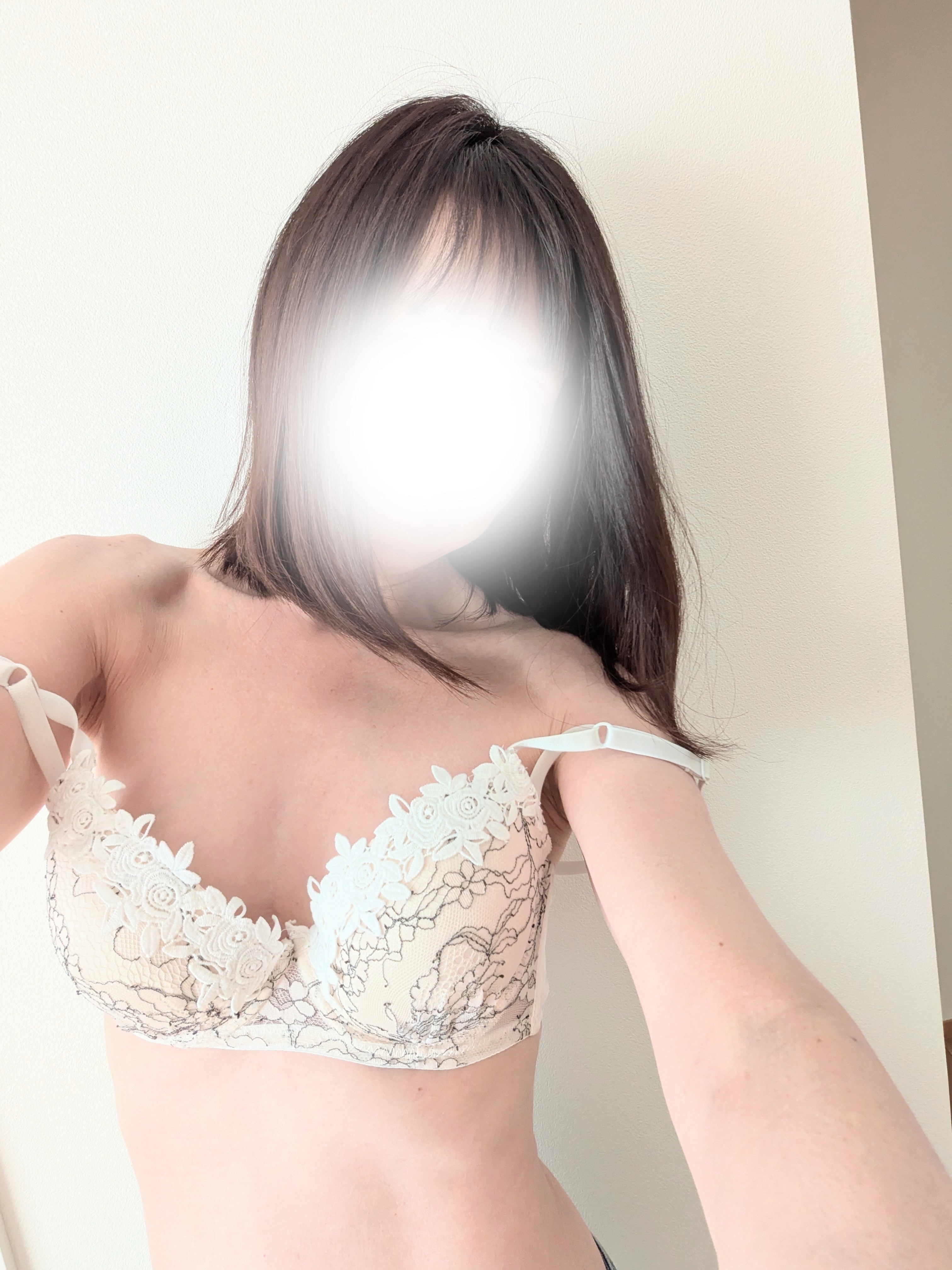 白鳥 まゆELEGANCE