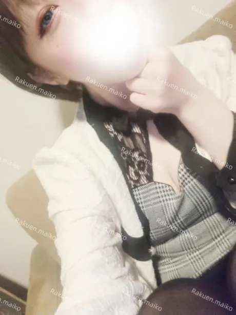 まいこ人妻の楽園