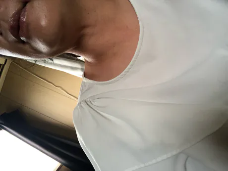 出勤しております😄/横山 七海