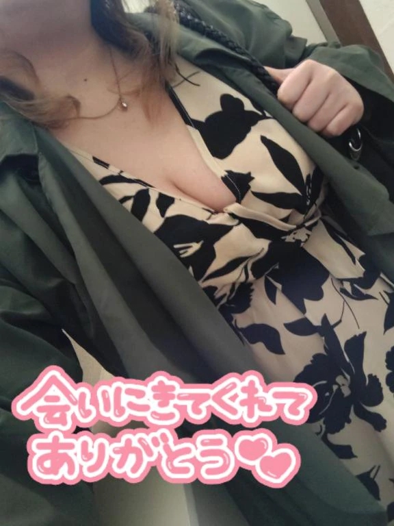 なつめ　爆乳調教師Ｊの圧力！おばさんの店