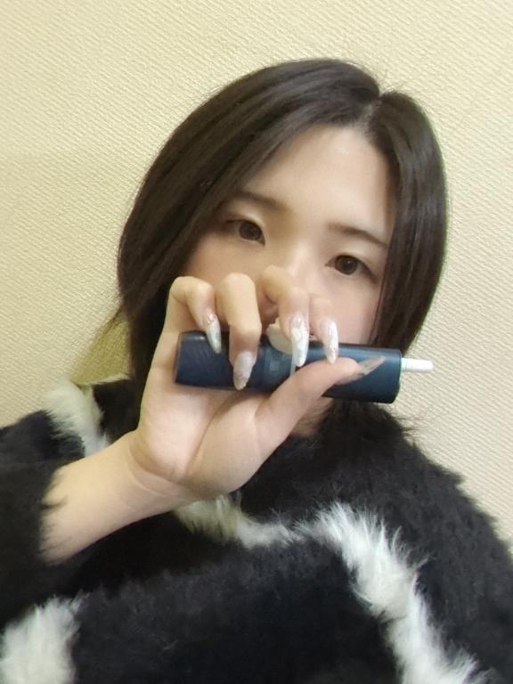 (∩'-'⊂)シュッ