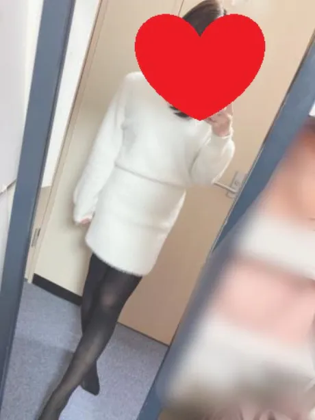 菜々緒Aroma Eross［外国人又は海外出身のキャストも在籍］