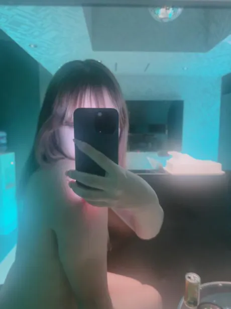 乳首(/// ^///)💝/体験　あいら