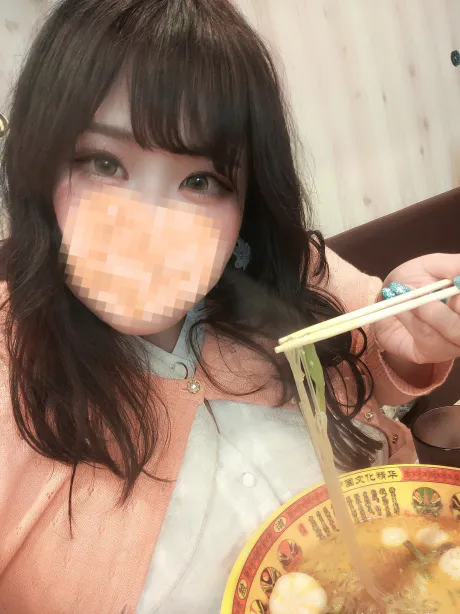 夏那(カナ)美乃華