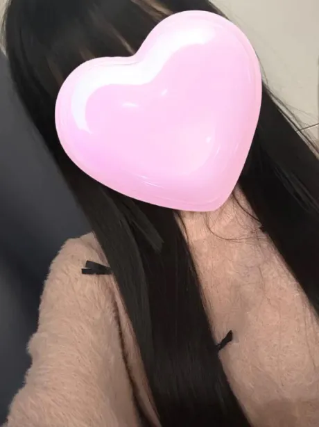 出勤したよ🤍/ゆきな