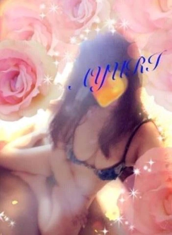 (Ծ‿Ծ๑)アユリ です。