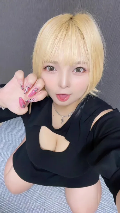 出勤残りあと 3 日 🥹💗/ハルナ