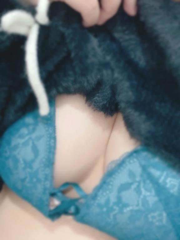 出勤してます🌸