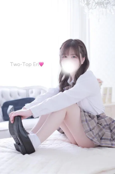 エリTWO×TOP-ツートップ-