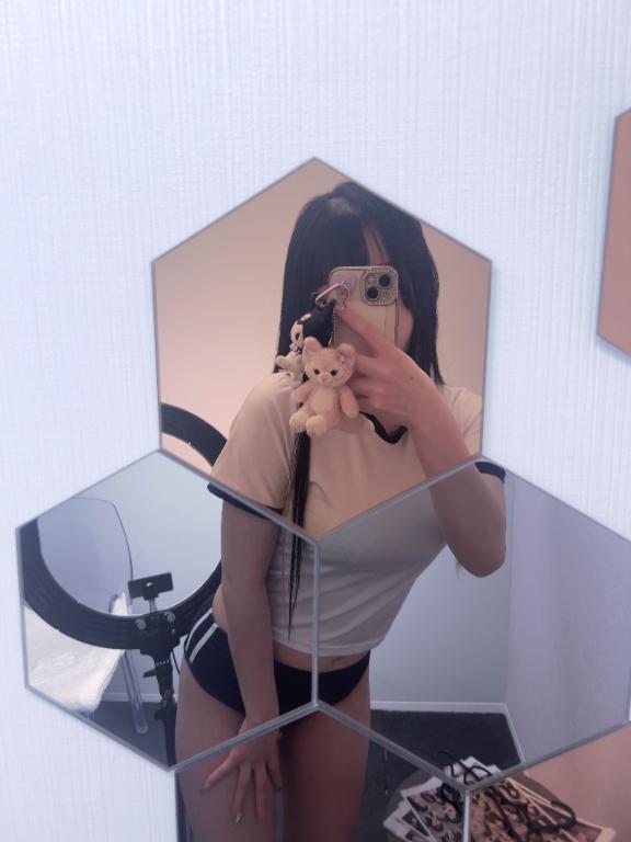 シュッ💫💫/のん