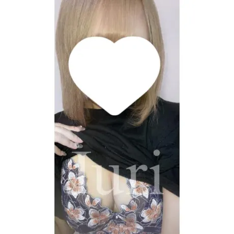 🤍どうやって責められたい？🤍/じゅり【咥えて悶える淫乱娘】