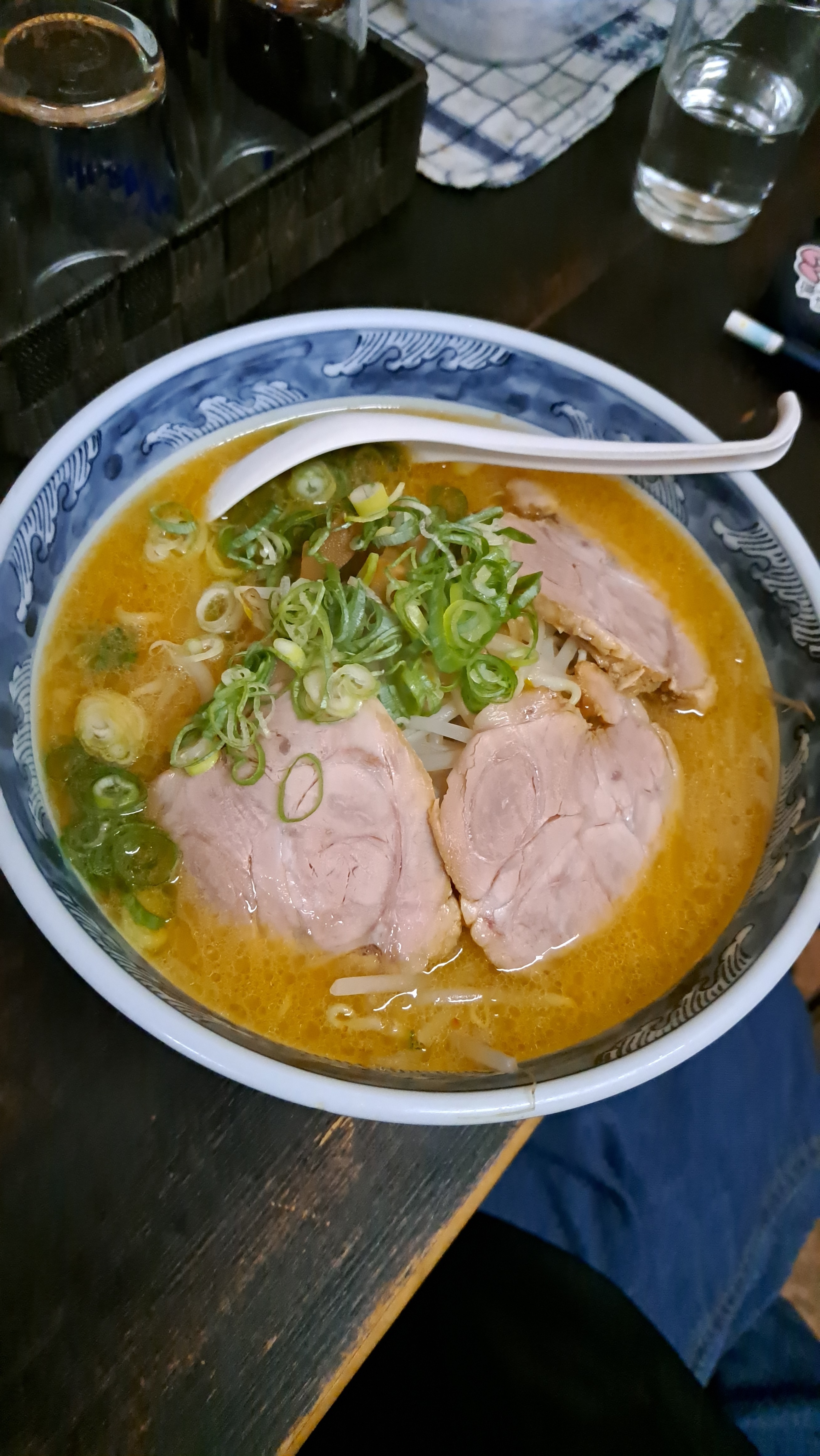 今、お店にいます！