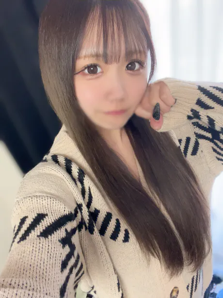 新人まなつティアラ
