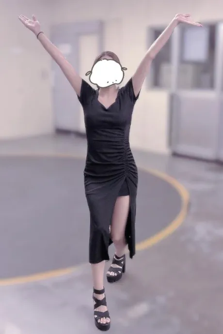 しおり素敵な女の子は好きですか?