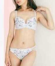 お誘い待ってるよ♡