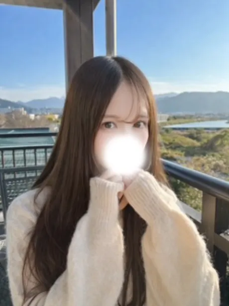 新人かやティアラ