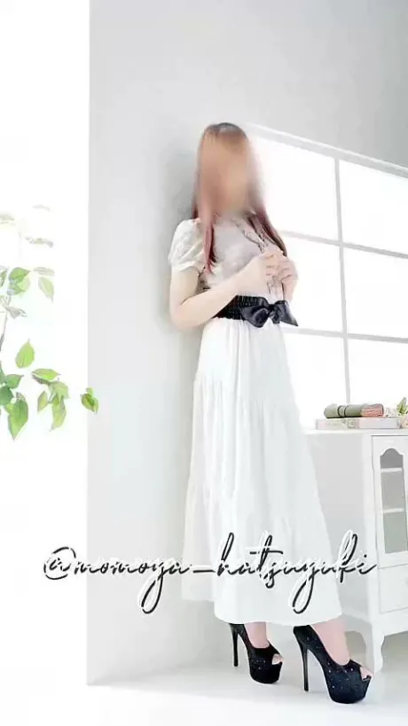 初雪☆青森青森･弘前人妻デリヘル桃屋