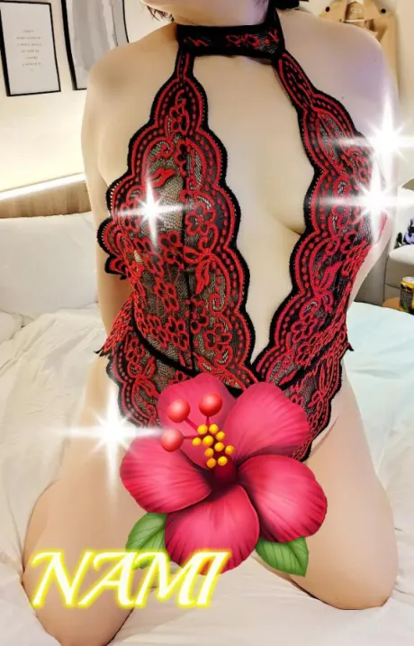 なみ人妻の楽園
