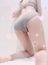 E様