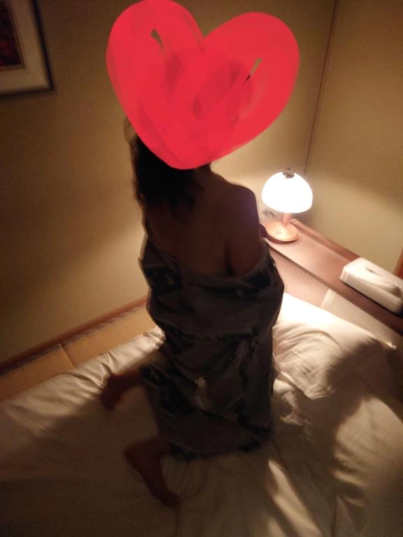 ★まみ★極上熟女店長激押し！隣の人妻お口で愛して