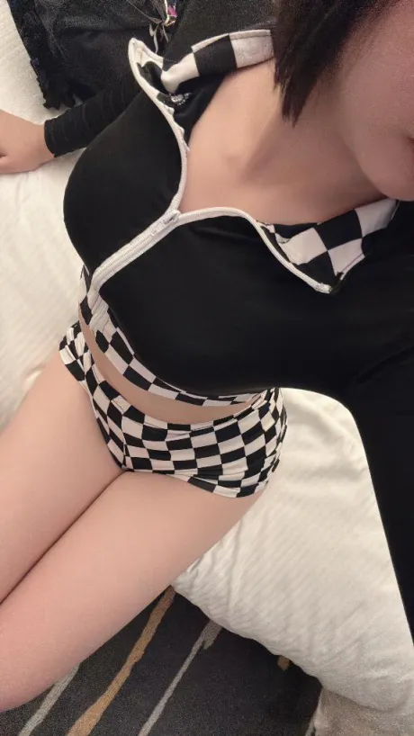 えれな素敵な女の子は好きですか?