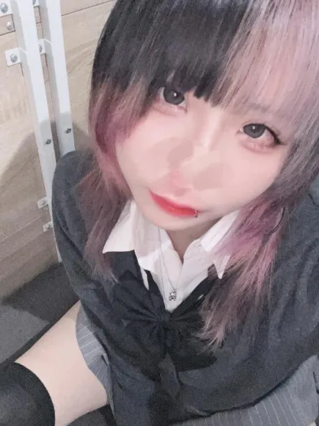 いてます！🎀/ざくろ