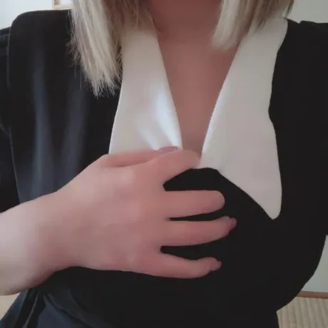 見えそうでみ…/仲村（なかむら）
