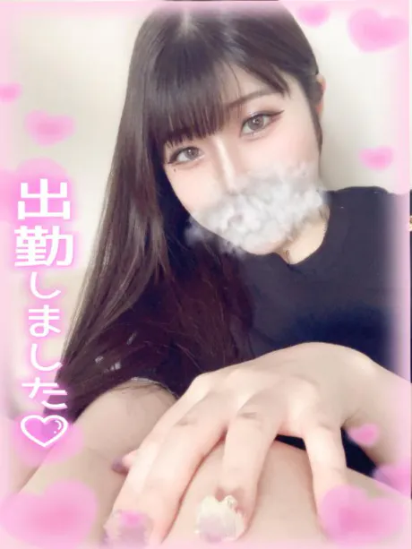 出勤しました🤍/しおん