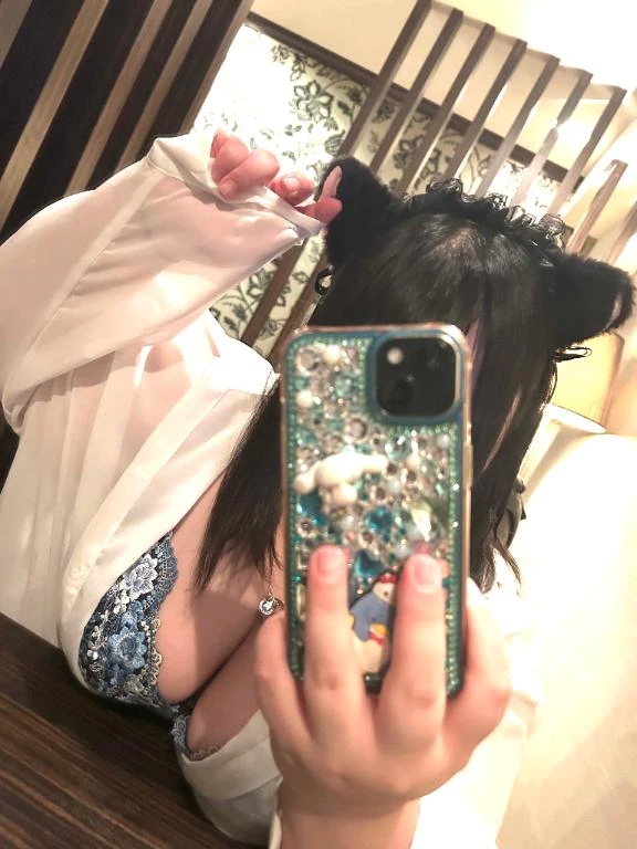 【低身長の童顔の女の子は〇〇〇シたい♡】/ゆきな