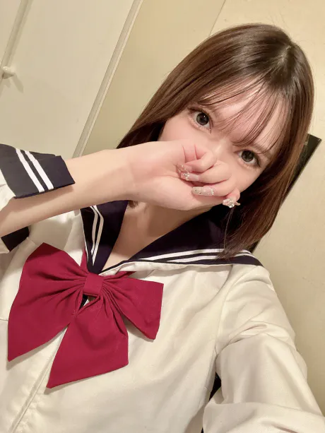 新人るきティアラ
