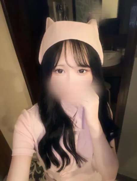 ^ ̳> ·̫ < ̳^