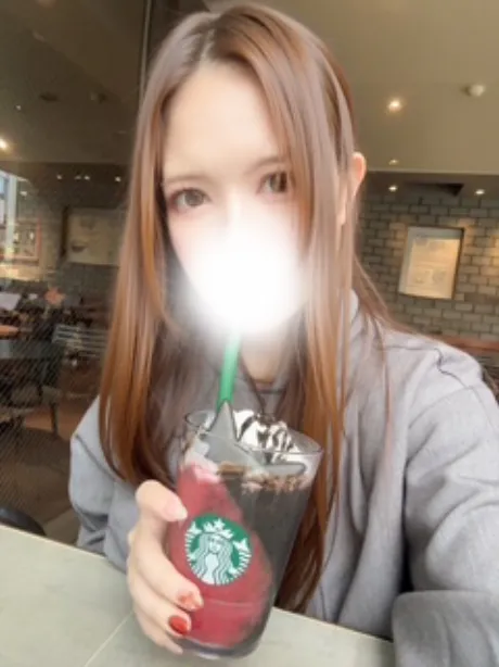 新人かやティアラ