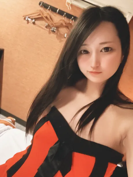 新人あやティアラ