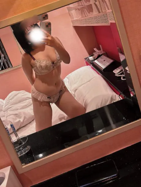 えれな素敵な女の子は好きですか?
