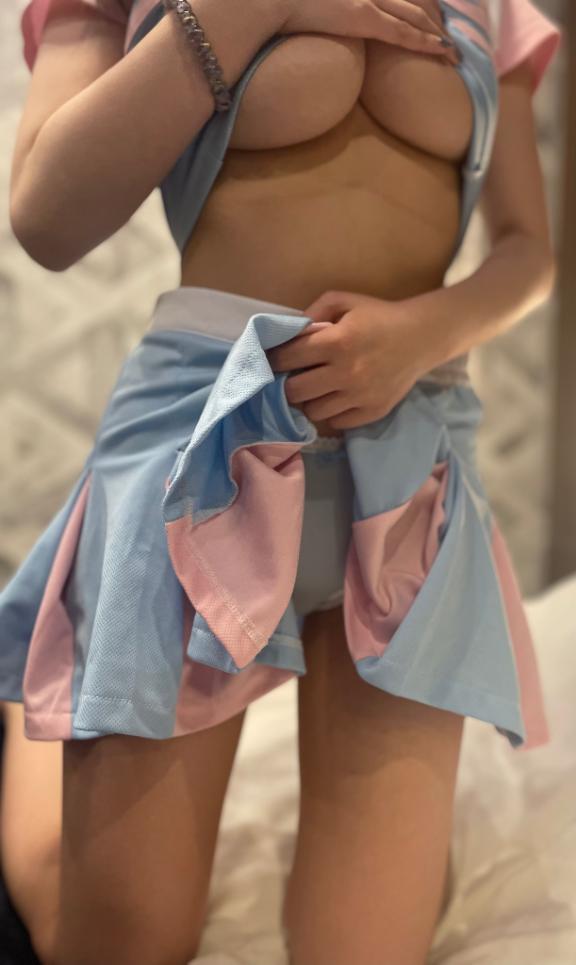 乳首めっちゃ感じちゃいます...