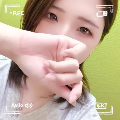 しおり素敵な女の子は好きですか?
