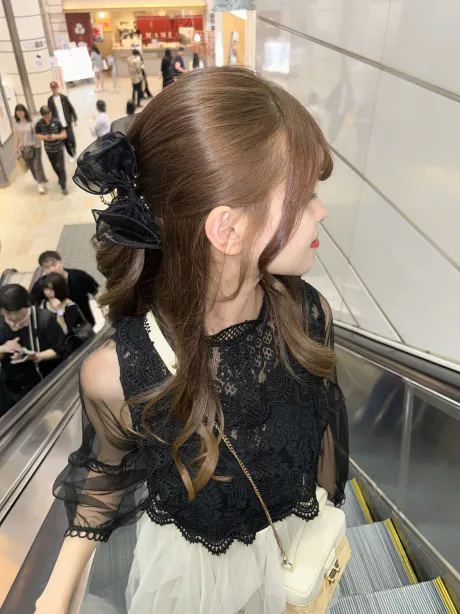 新人になティアラ