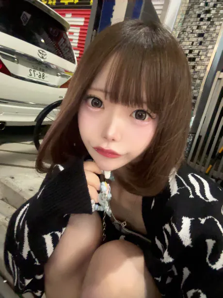 新人まりあティアラ
