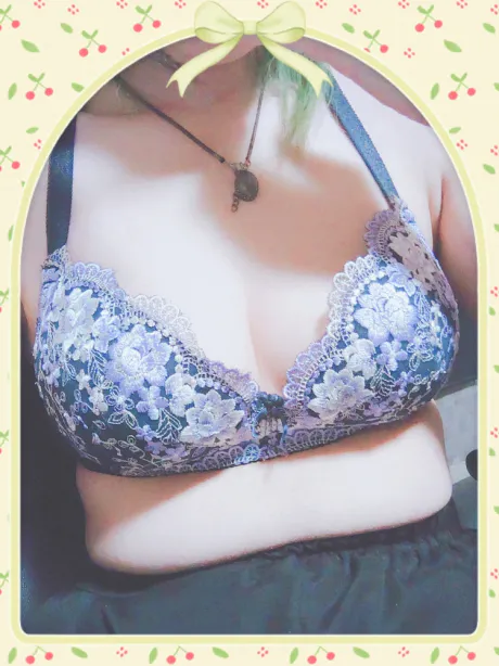 本日 16 時~22 時まで出勤しております🙇/ますみ