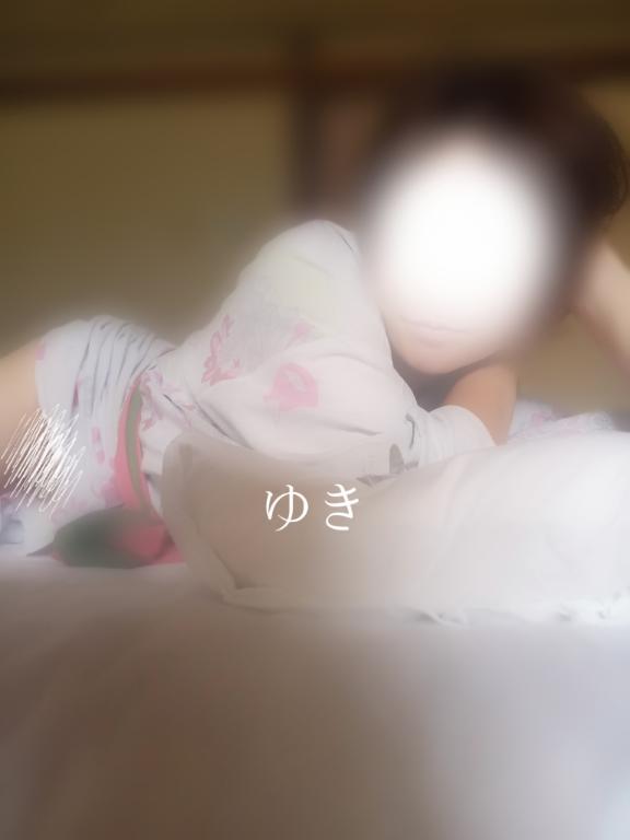 うっすら口元だけ
