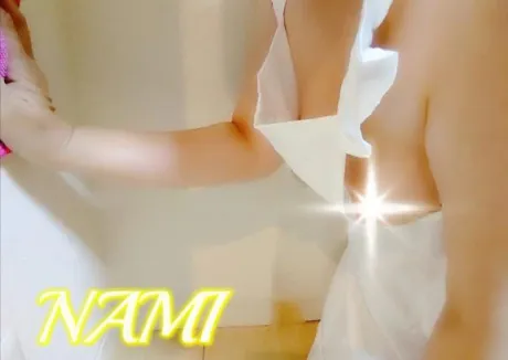なみ人妻の楽園