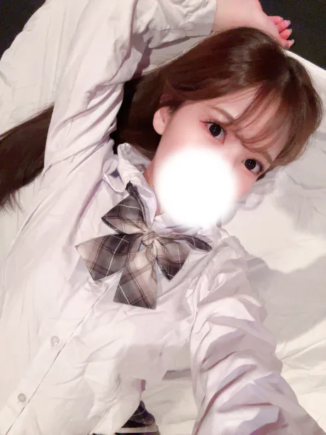 新人かやティアラ