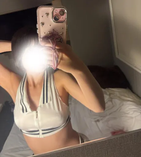 えれな素敵な女の子は好きですか?