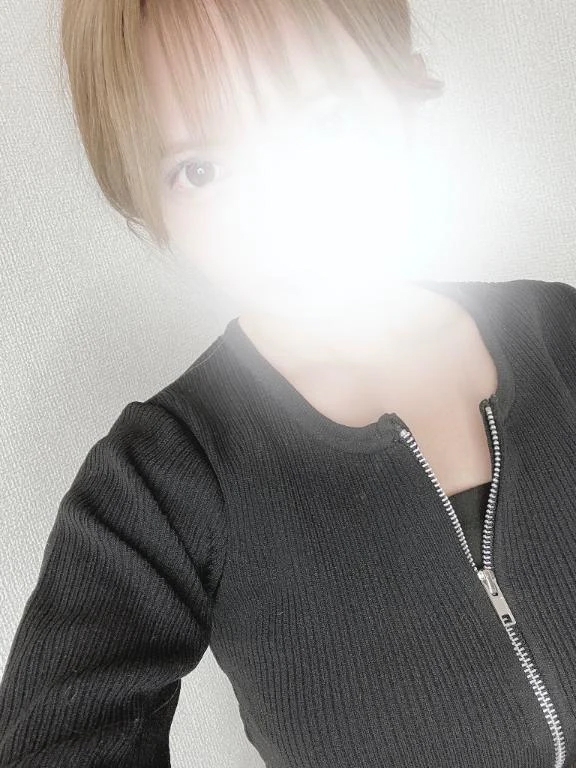 はじめまして…♡今日からデビューです🐰💞