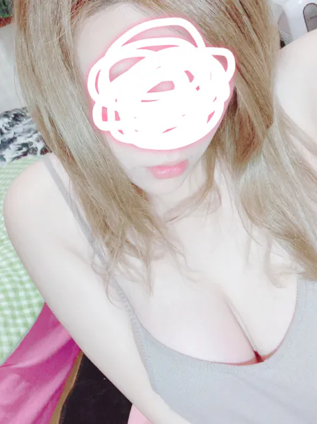 キャミソールはノーブラ派 /復活 れな【青森】