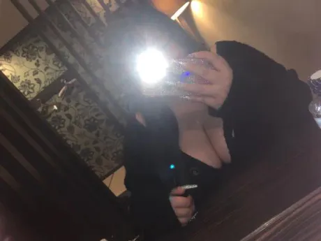 あきダンシングおっぱいTEAM爆