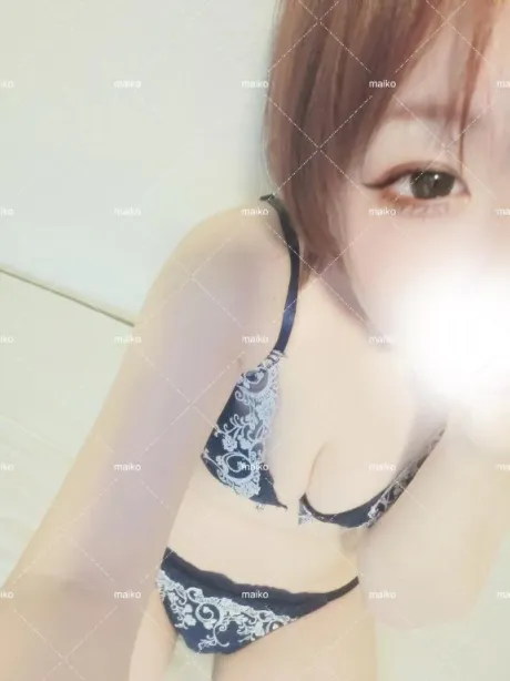 まいこ人妻の楽園
