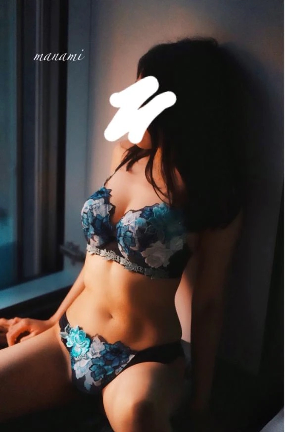 🎂👤🎞️🌳💥