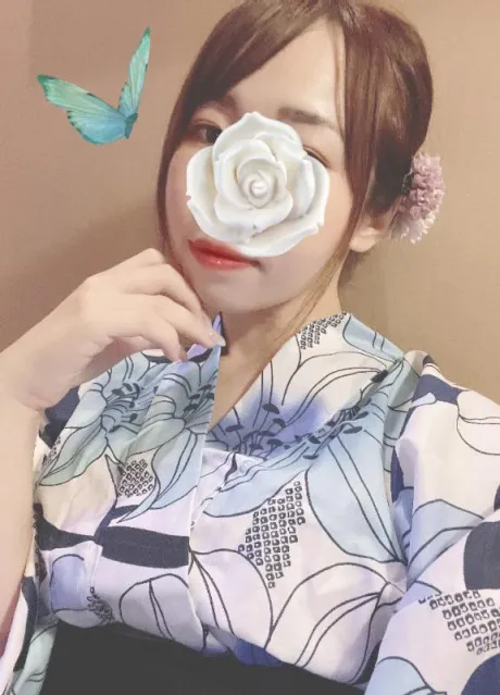 [お題]暗闇に浮かぶ花🩷